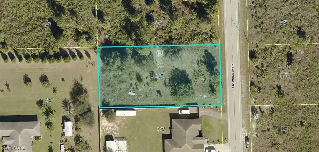 909 Richmond Avenue N Lehigh Acres FL 33972