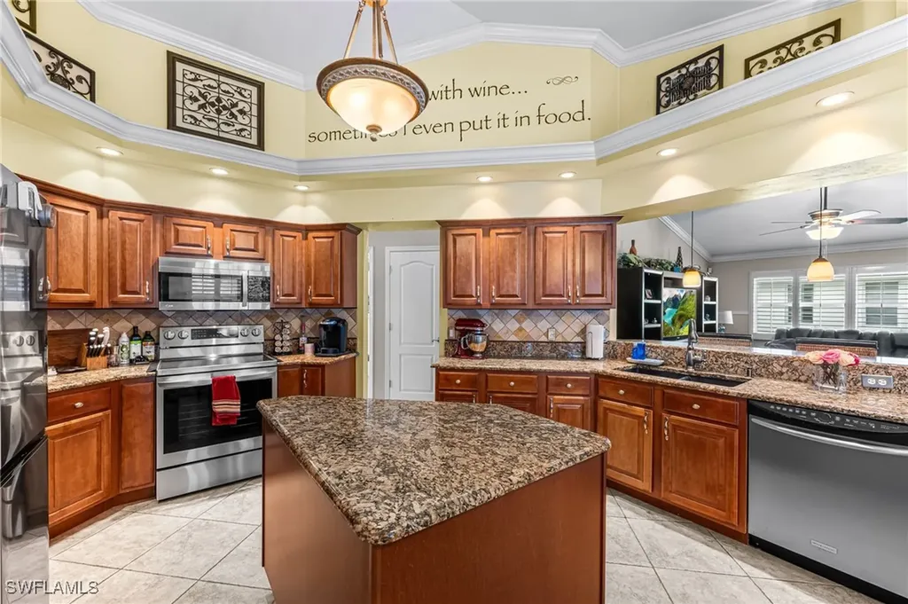 380 Ashbury Way Naples FL 34110