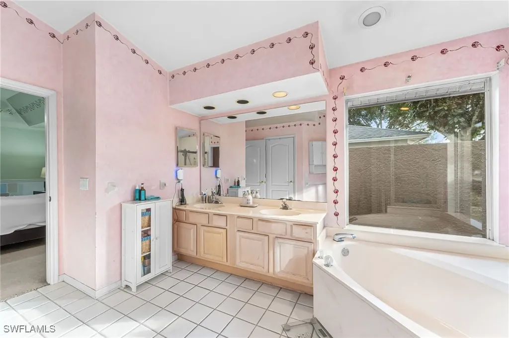 380 Ashbury Way Naples FL 34110