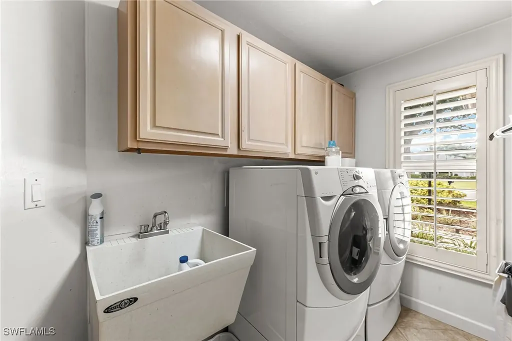 380 Ashbury Way Naples FL 34110