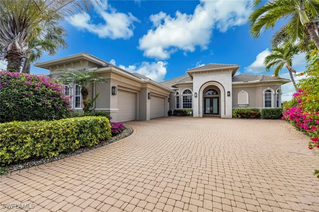 5851 Bromelia Court Naples FL 34119