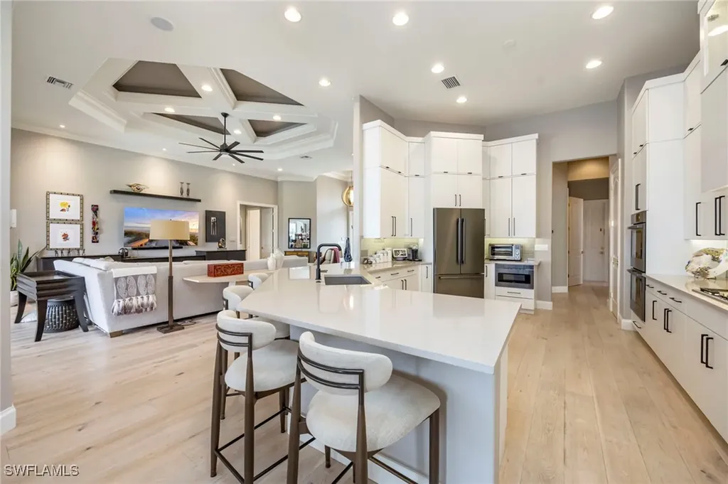 5851 Bromelia Court Naples FL 34119