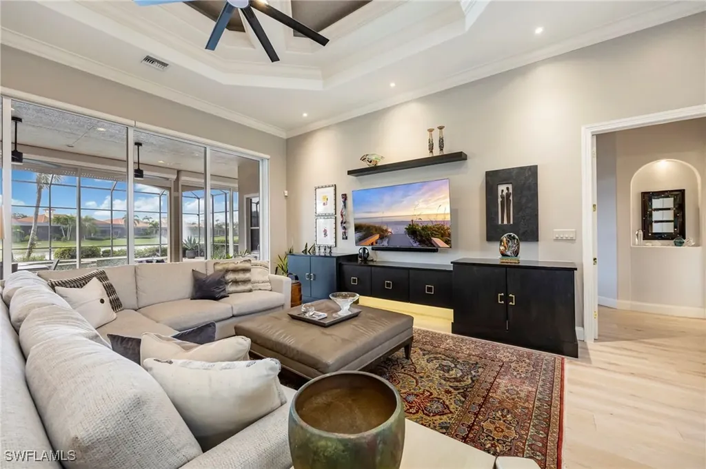 5851 Bromelia Court Naples FL 34119