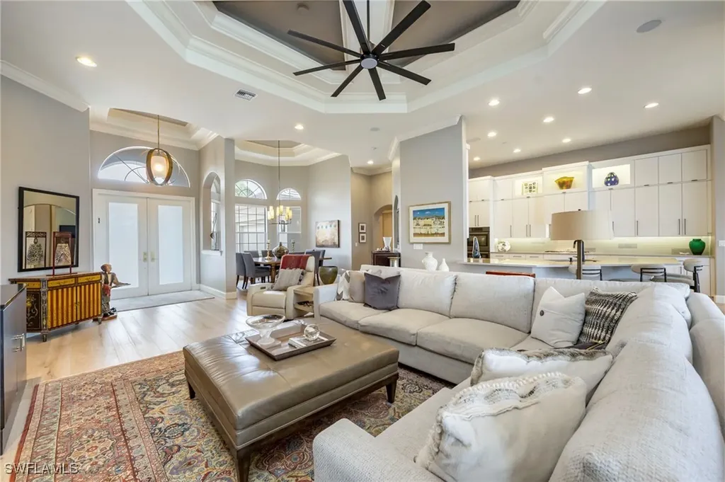 5851 Bromelia Court Naples FL 34119