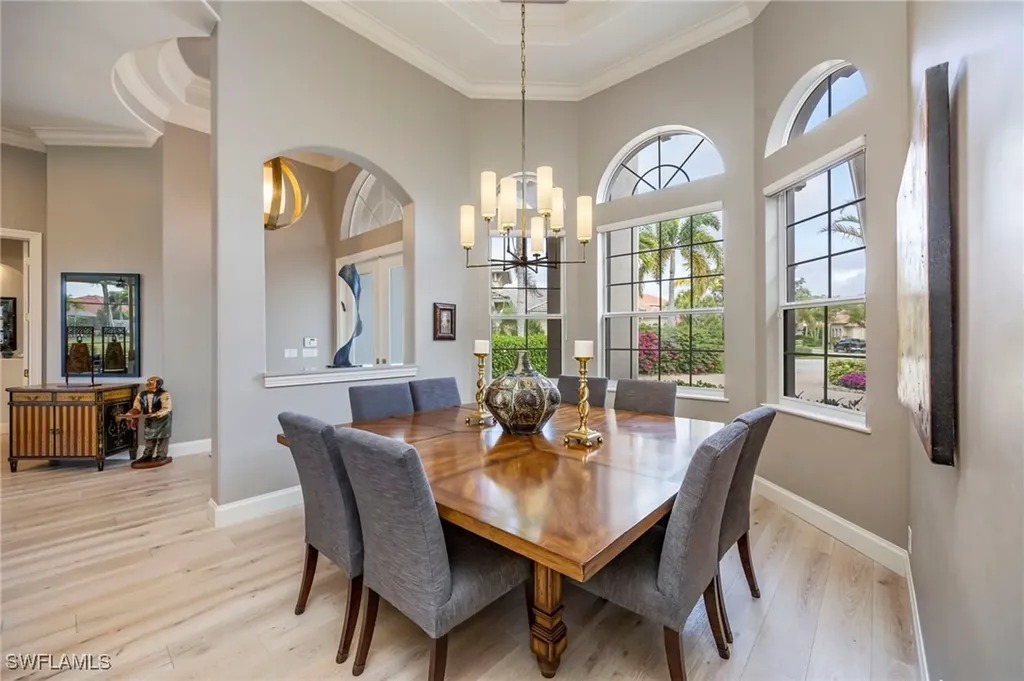 5851 Bromelia Court Naples FL 34119