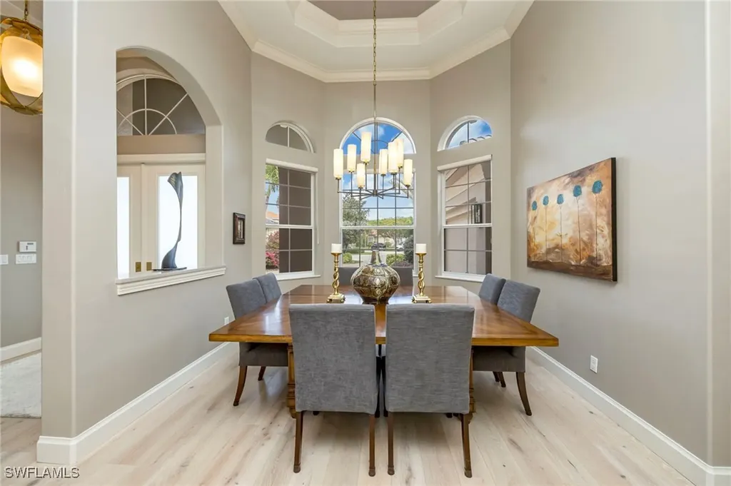 5851 Bromelia Court Naples FL 34119