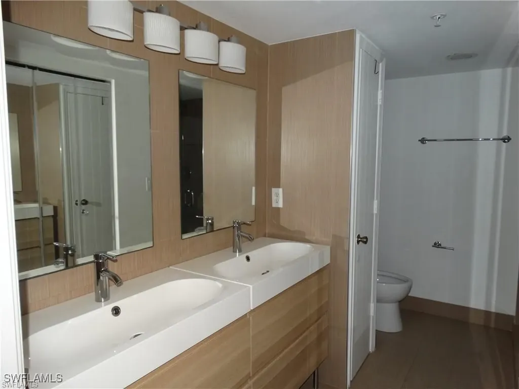 3250 Cypress Glen Way Naples FL 34109