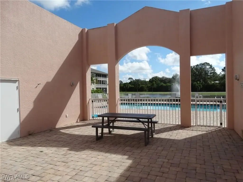 3250 Cypress Glen Way Naples FL 34109