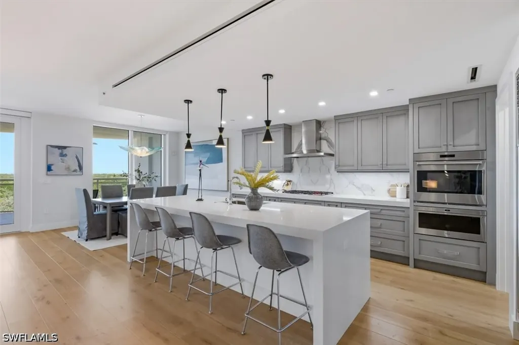 13915 Old Coast Road Naples FL 34110
