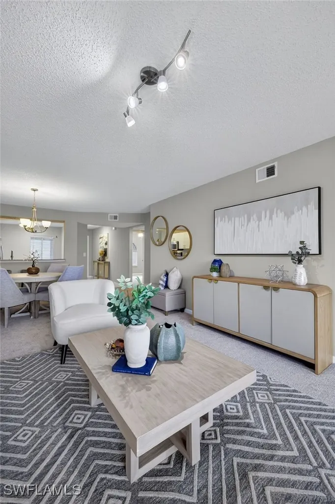 895 New Waterford Drive Naples FL 34104