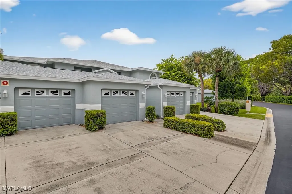 895 New Waterford Drive Naples FL 34104