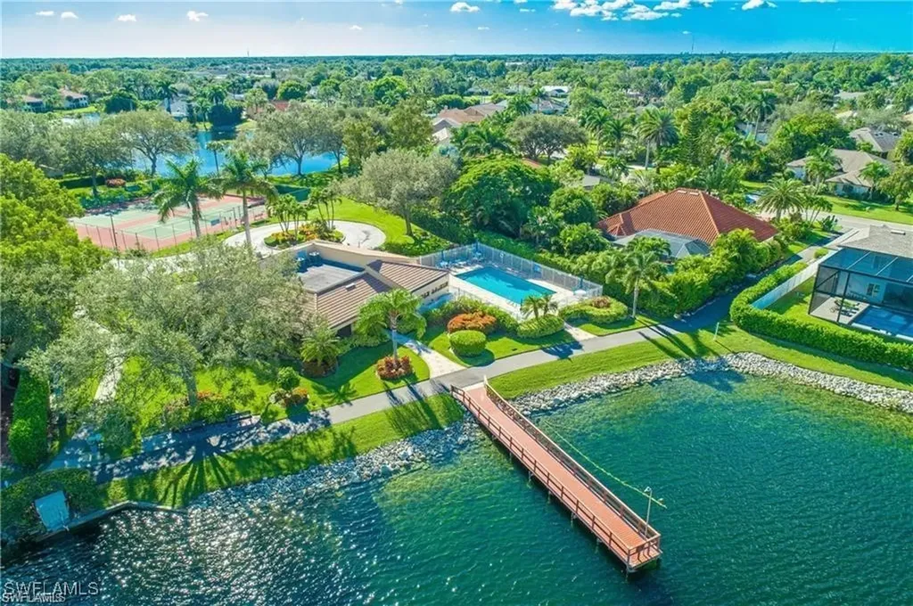 895 New Waterford Drive Naples FL 34104