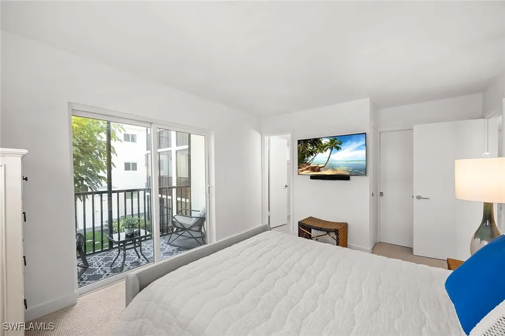 766 Central Avenue Naples FL 34102