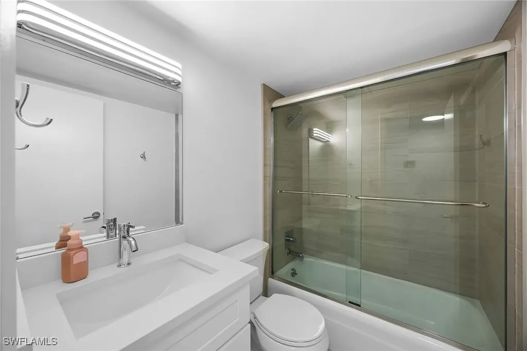 766 Central Avenue Naples FL 34102