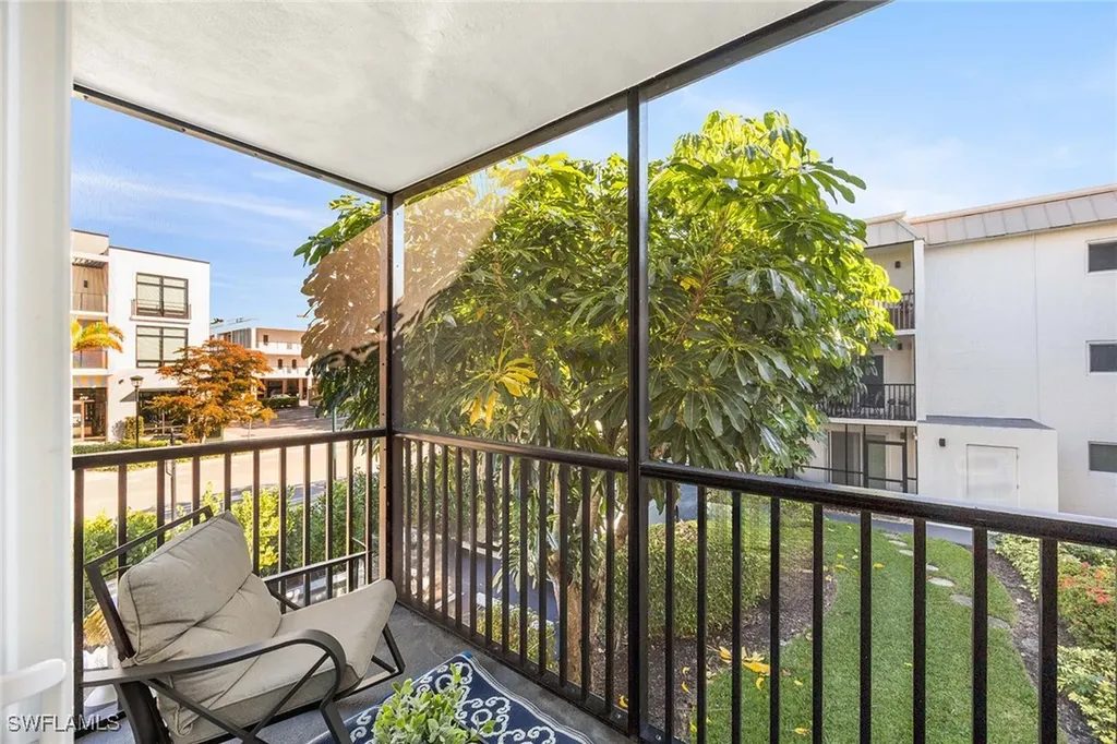 766 Central Avenue Naples FL 34102