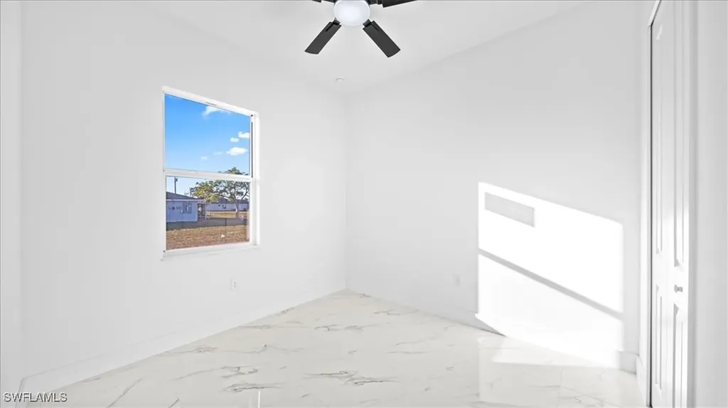 913/915 NE 15th Lane Cape Coral FL 33909
