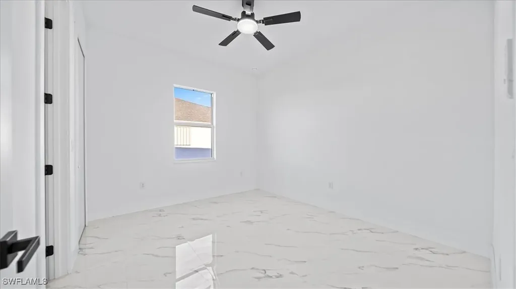 913/915 NE 15th Lane Cape Coral FL 33909