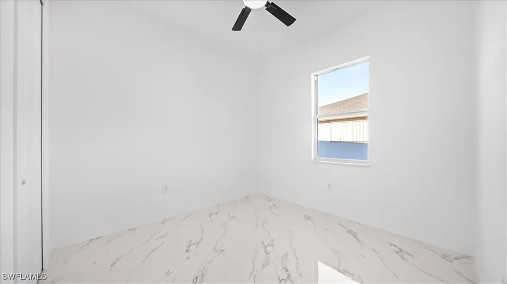 913/915 NE 15th Lane Cape Coral FL 33909