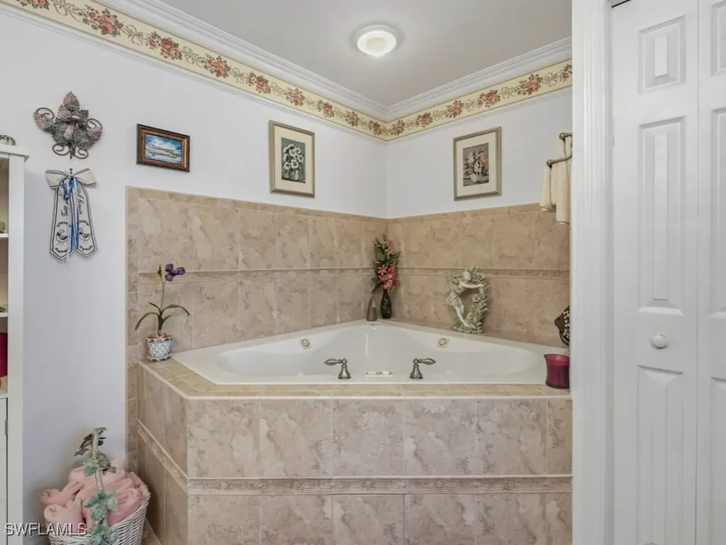 141 Pago Pago Drive E Naples FL 34113