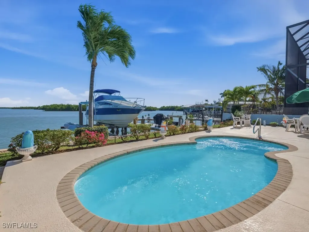 141 Pago Pago Drive E Naples FL 34113