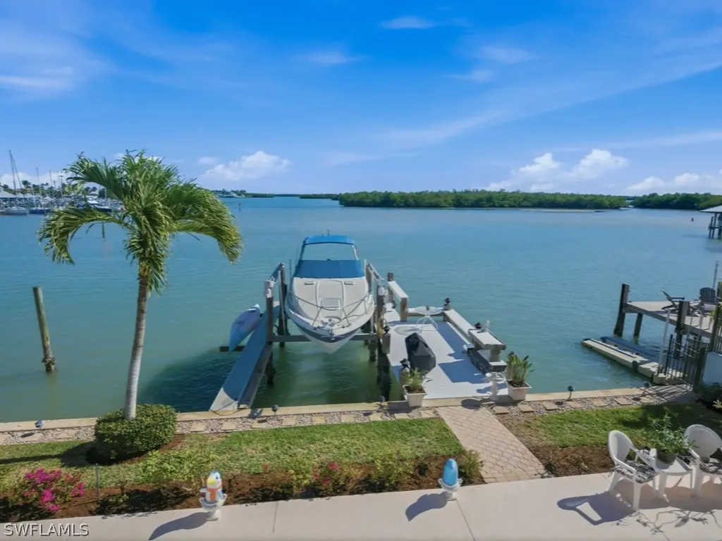 141 Pago Pago Drive E Naples FL 34113