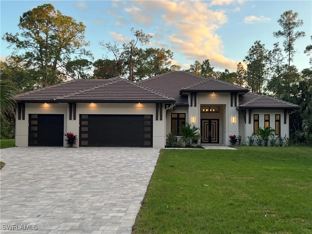 382 39th Avenue NE Naples FL 34120