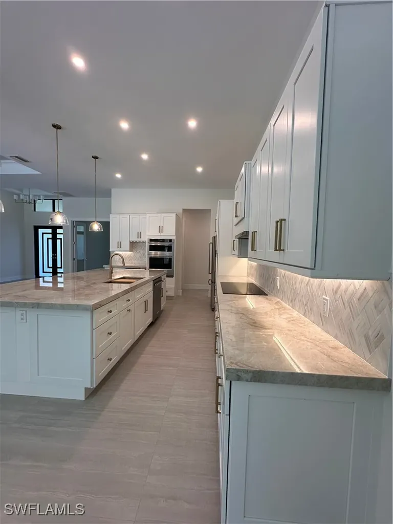 382 39th Avenue NE Naples FL 34120