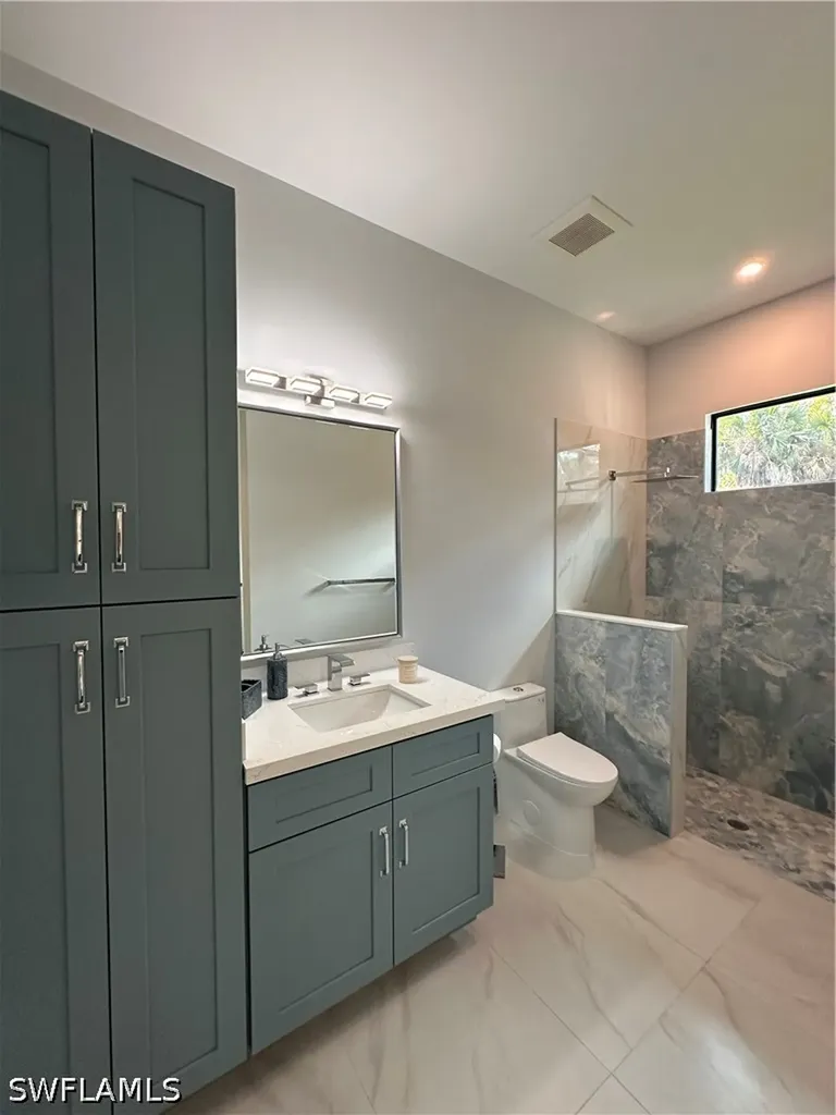 382 39th Avenue NE Naples FL 34120