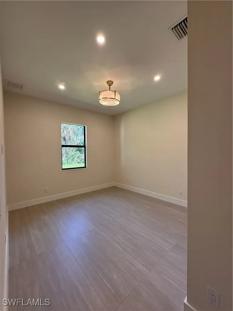 382 39th Avenue NE Naples FL 34120
