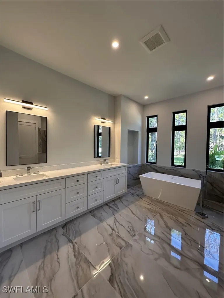 382 39th Avenue NE Naples FL 34120
