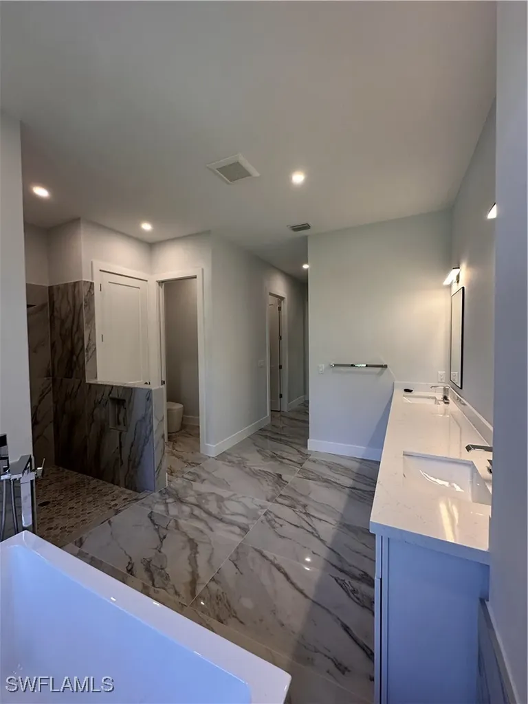 382 39th Avenue NE Naples FL 34120