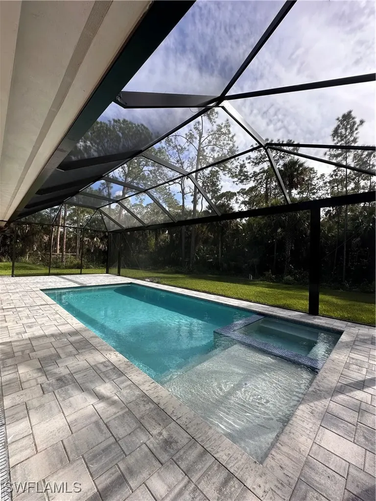 382 39th Avenue NE Naples FL 34120