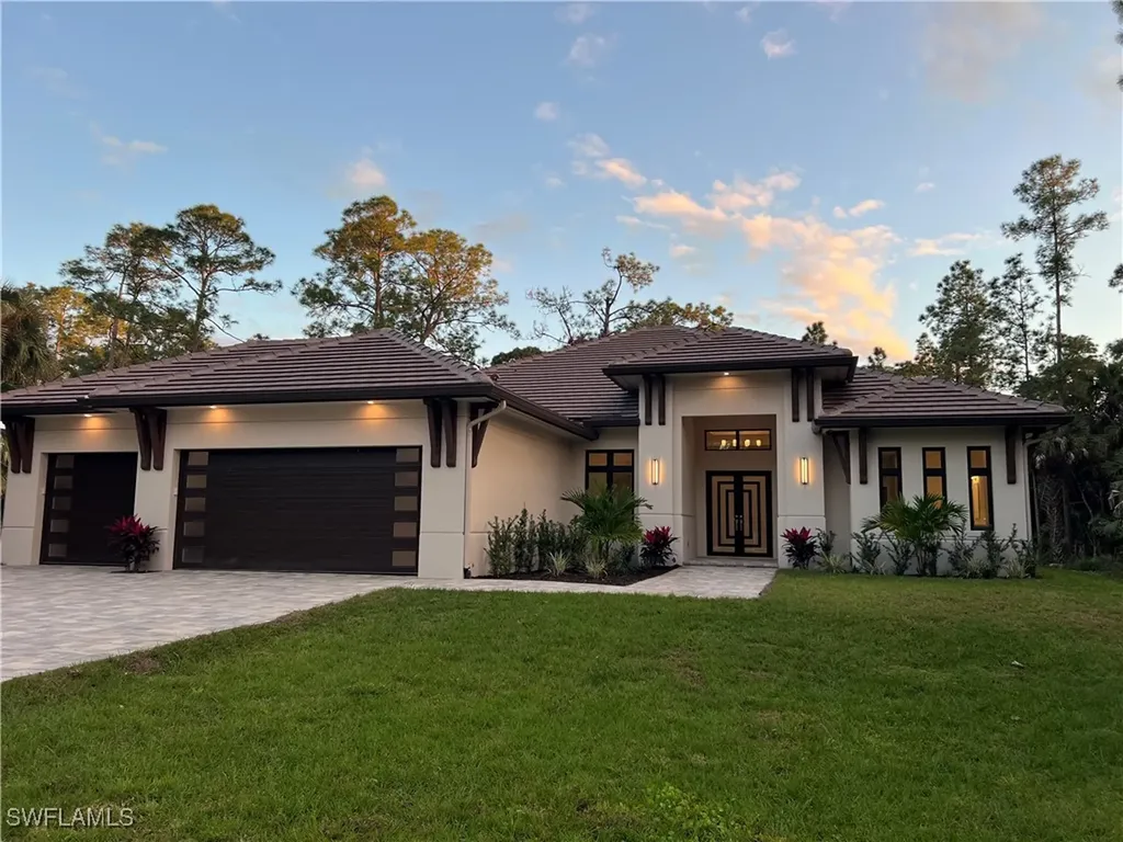 382 39th Avenue NE Naples FL 34120