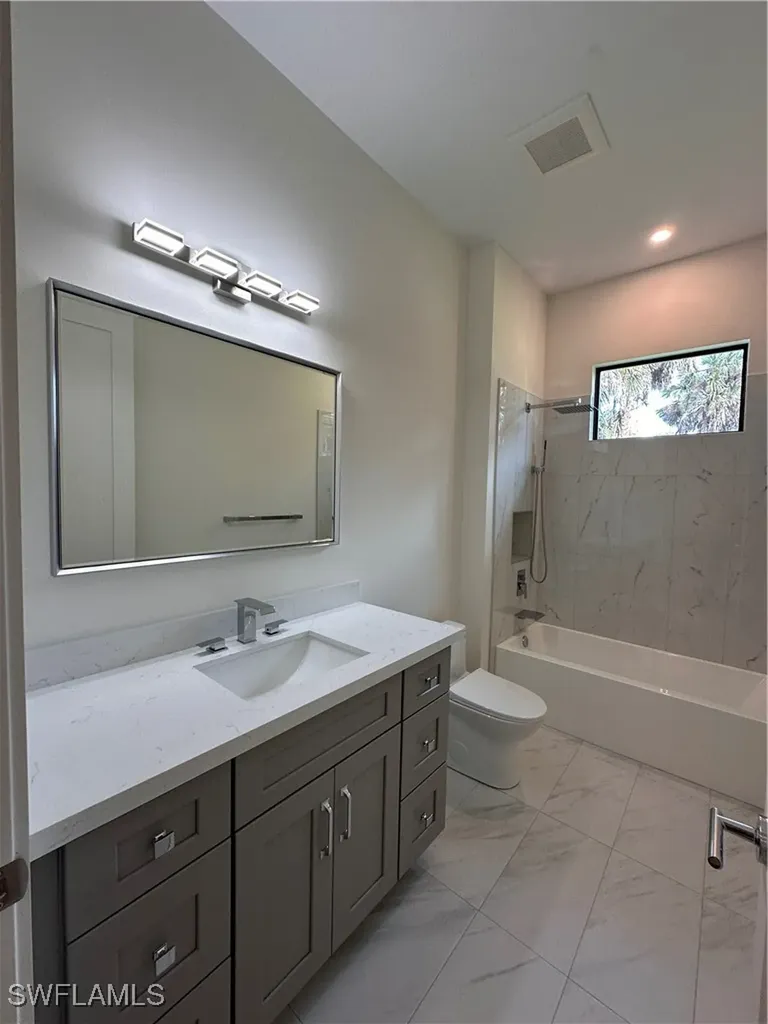 382 39th Avenue NE Naples FL 34120