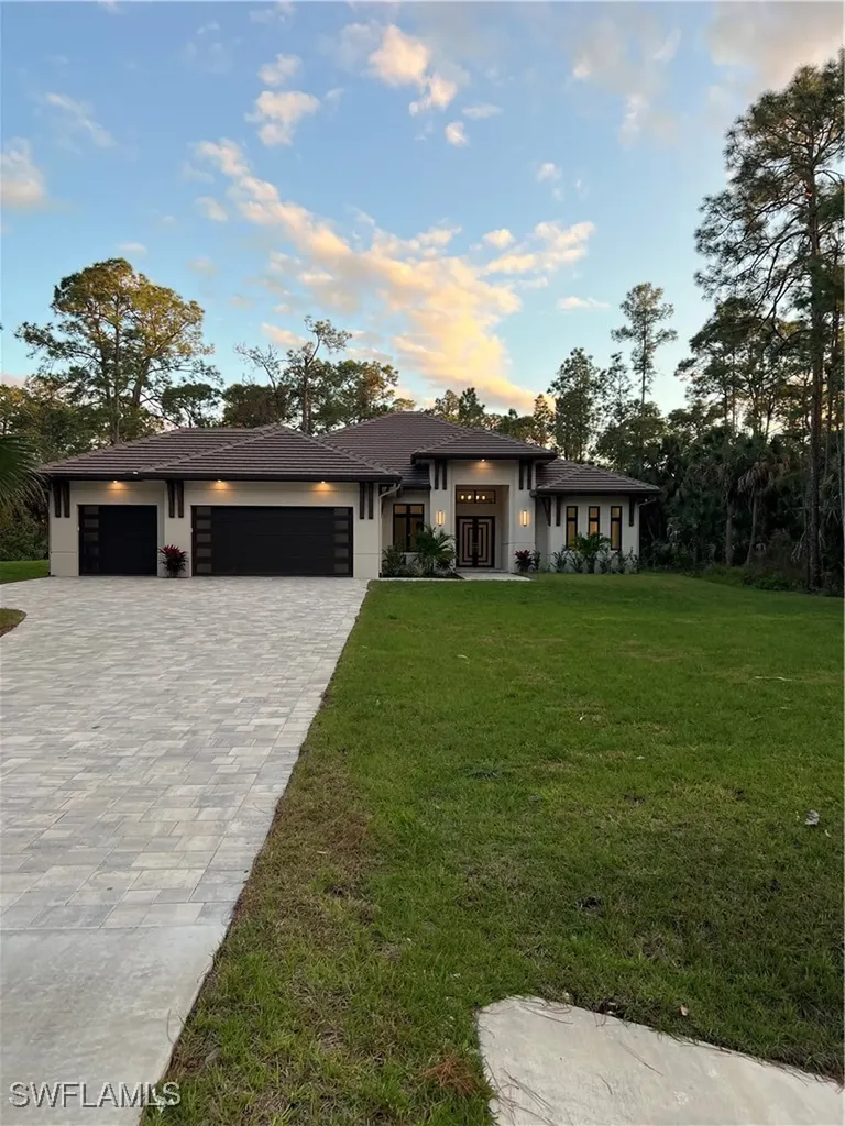 382 39th Avenue NE Naples FL 34120