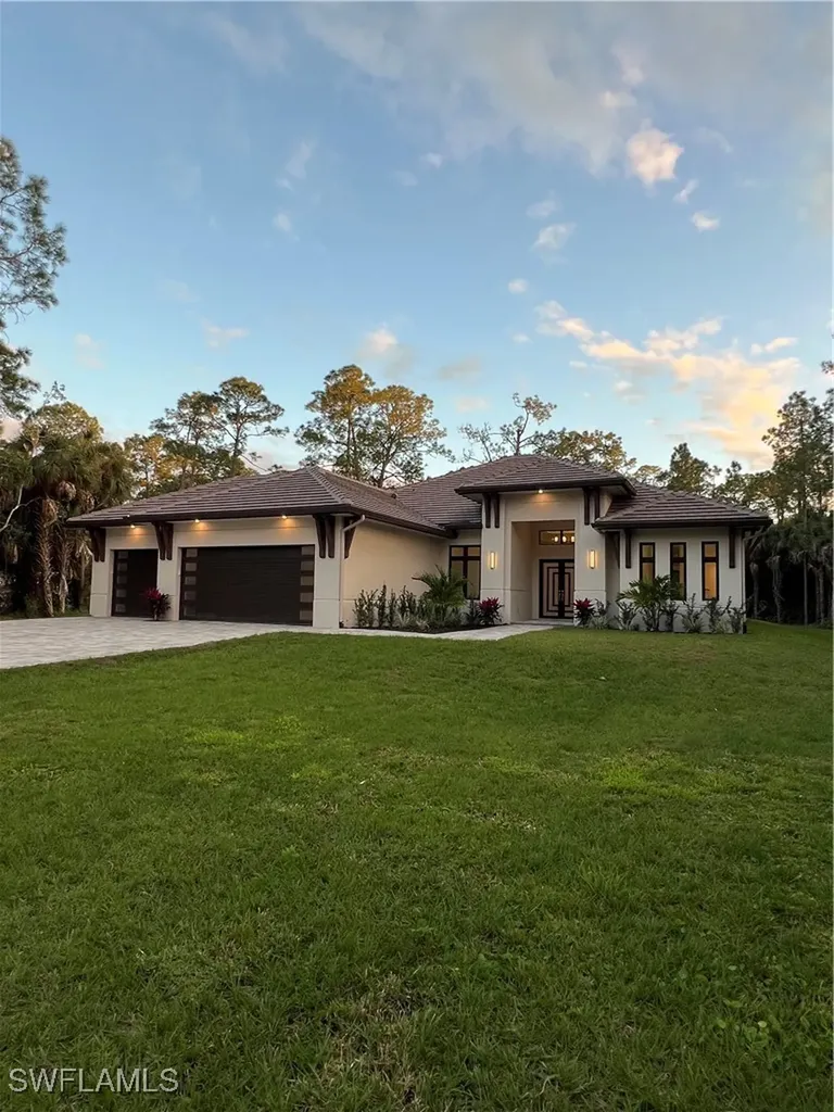 382 39th Avenue NE Naples FL 34120