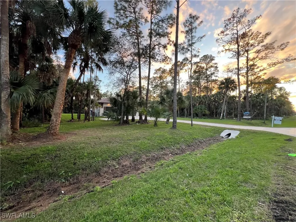 382 39th Avenue NE Naples FL 34120