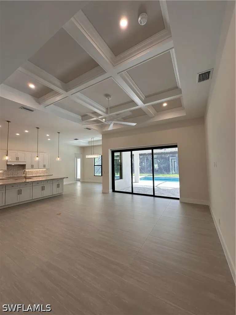 382 39th Avenue NE Naples FL 34120