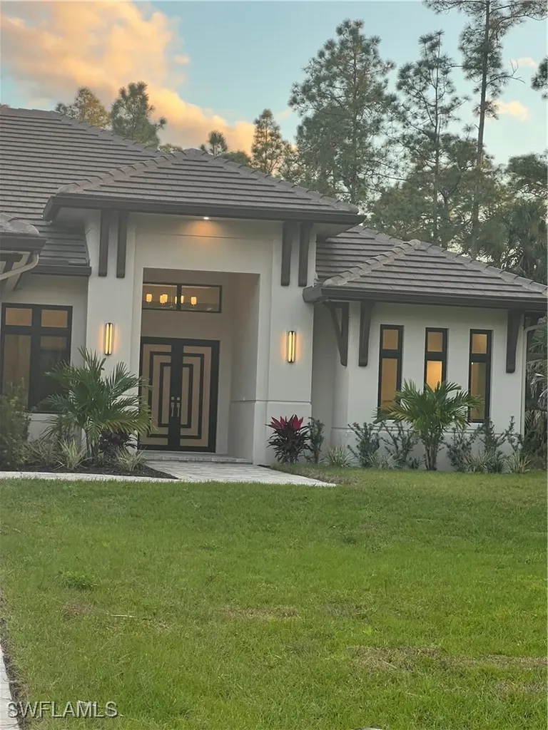 382 39th Avenue NE Naples FL 34120