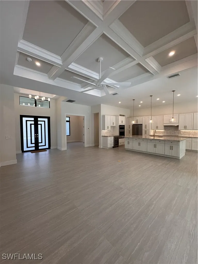 382 39th Avenue NE Naples FL 34120