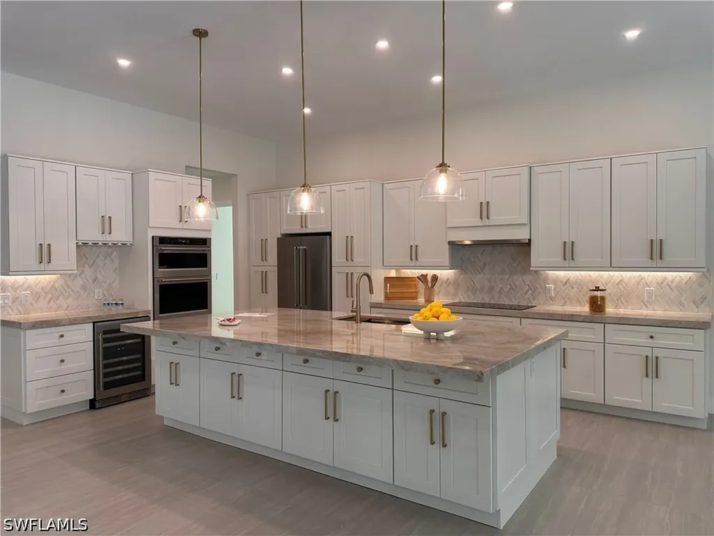 382 39th Avenue NE Naples FL 34120