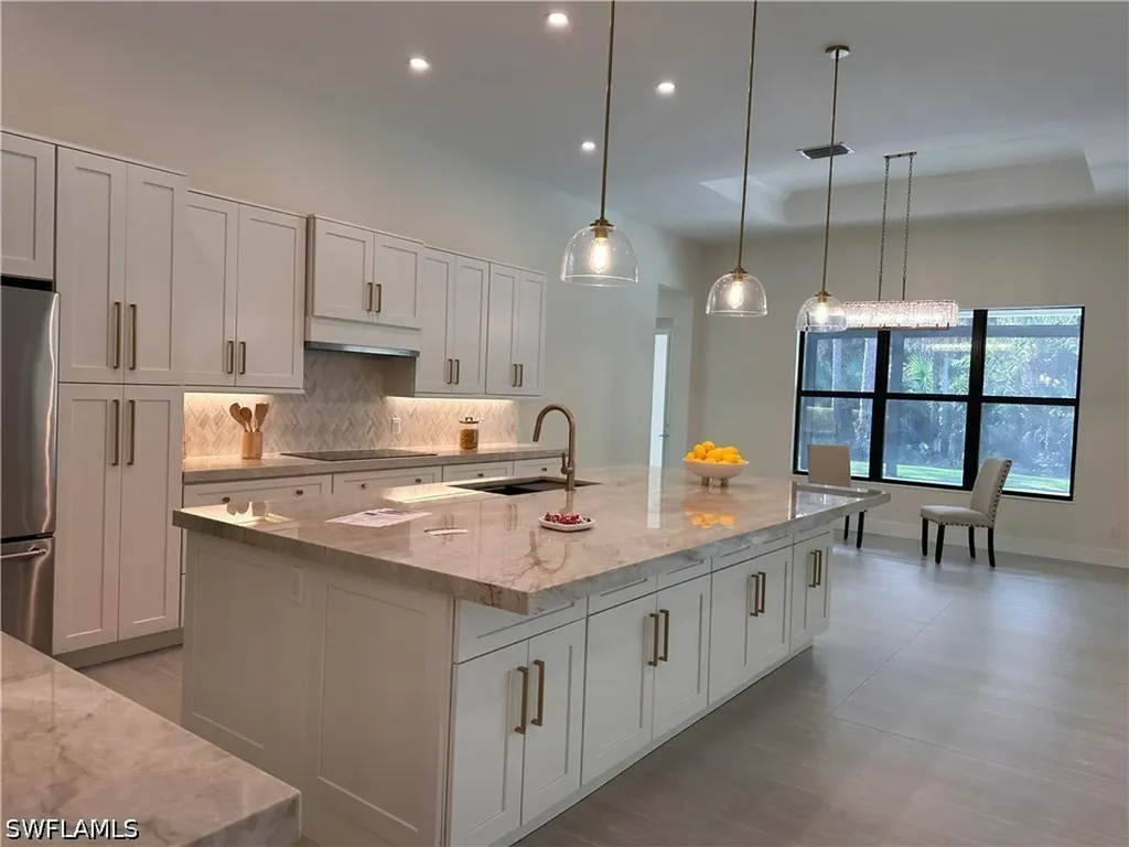 382 39th Avenue NE Naples FL 34120