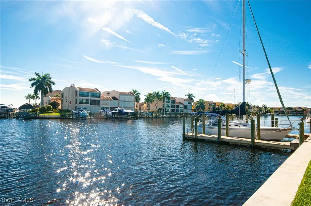 4001 SE 19th Place Cape Coral FL 33904