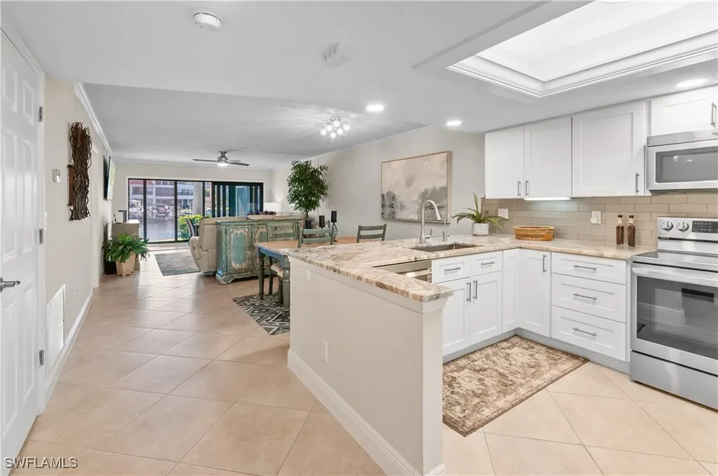 4001 SE 19th Place Cape Coral FL 33904