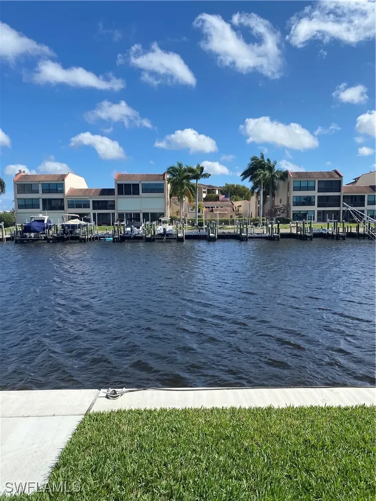 4001 SE 19th Place Cape Coral FL 33904