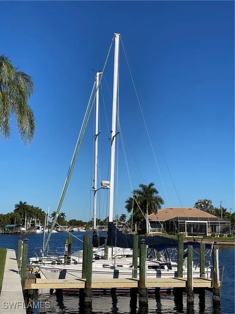 4001 SE 19th Place Cape Coral FL 33904