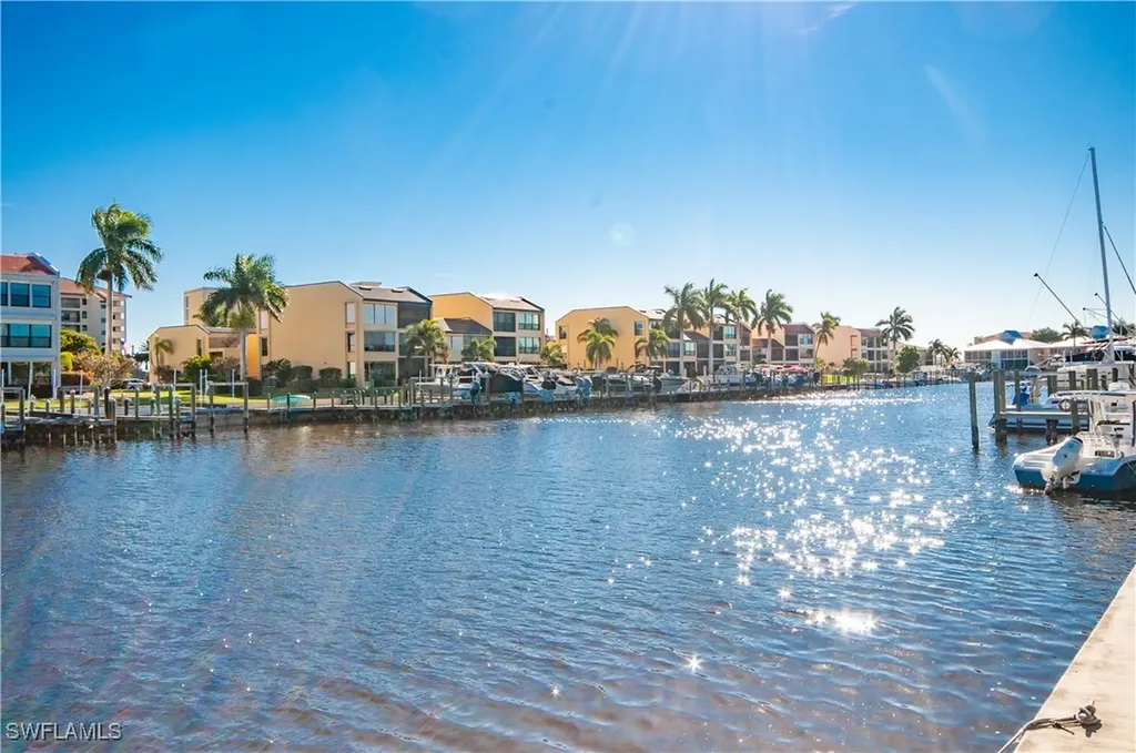 4001 SE 19th Place Cape Coral FL 33904