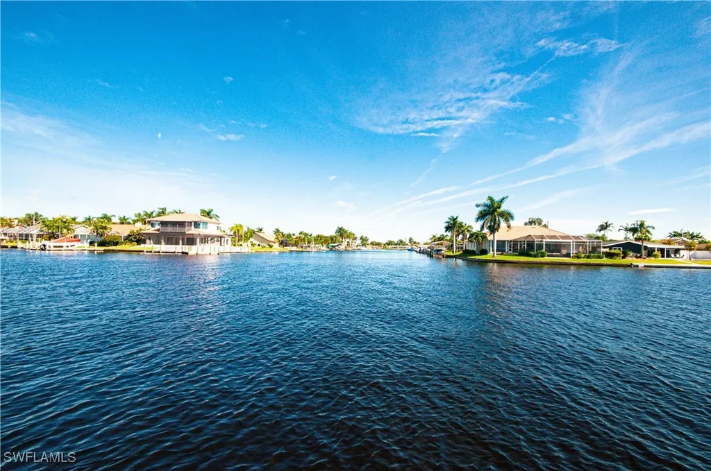 4001 SE 19th Place Cape Coral FL 33904