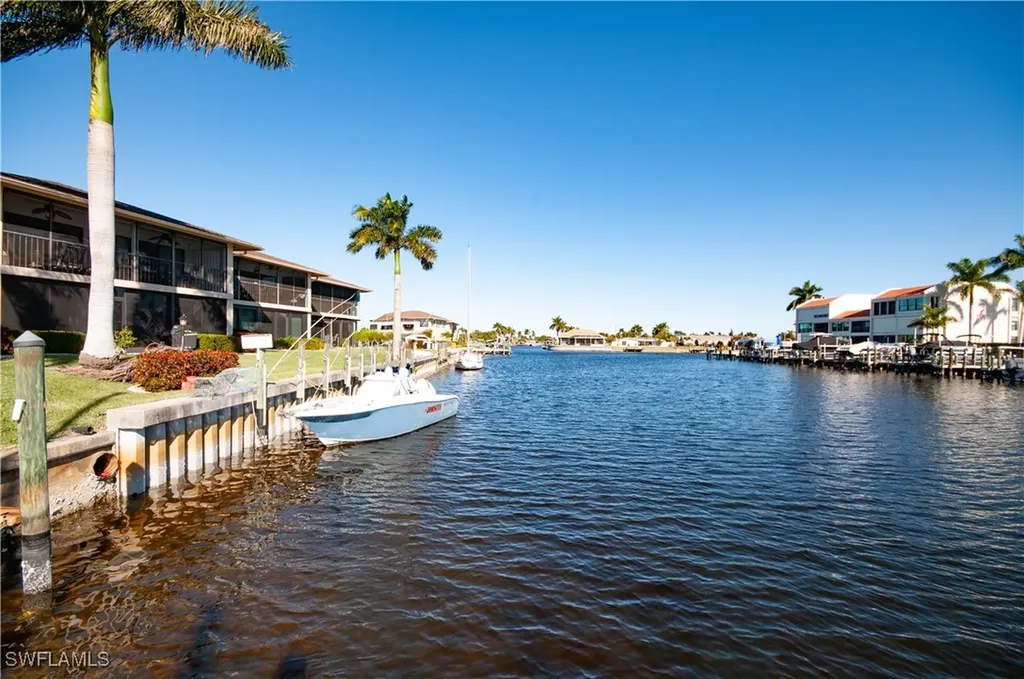 4001 SE 19th Place Cape Coral FL 33904