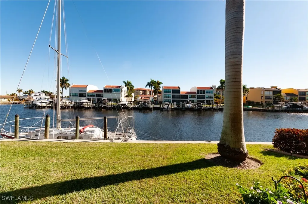 4001 SE 19th Place Cape Coral FL 33904